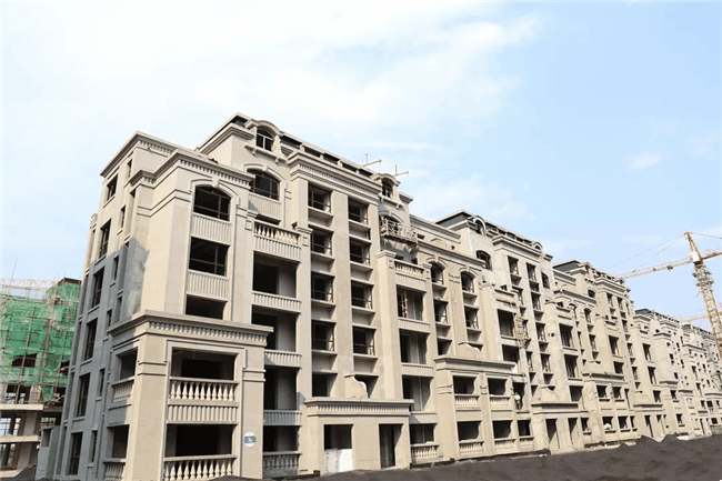 林州·柒号院9月工程进度:洋房1#楼外墙保温已完成,正在做外墙装饰!